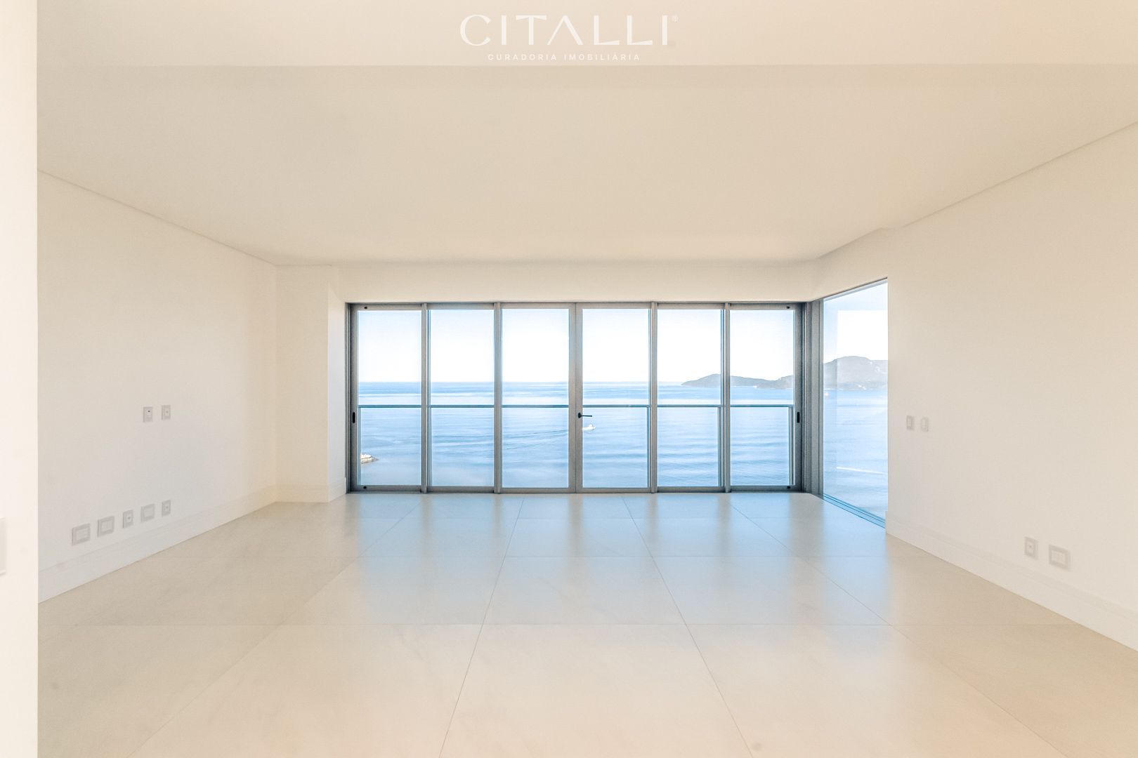 Apartamento no Edifício Splendido em Balneário Camboriú com 215,95 m² - Foto 1