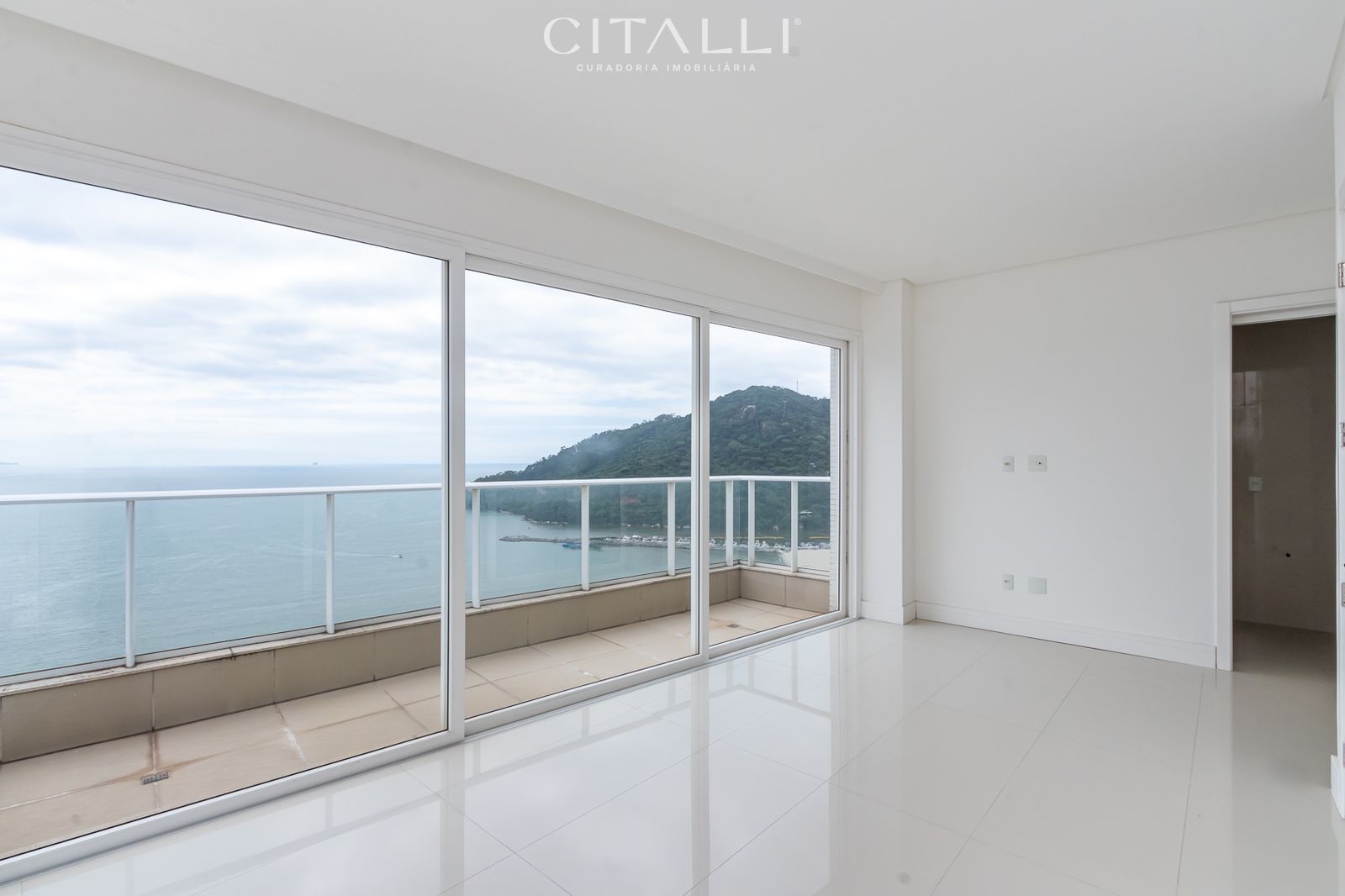 Cobertura Triplex no Edifício Gran Palazzo em Balneário Camboriú - Foto 4