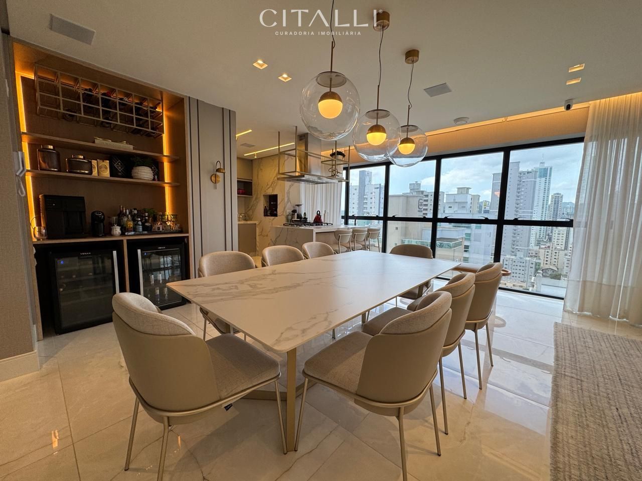 Apartamento no Edifício Rooftop no Centro de Balneário Camboriú com 02 Suítes + 02 Demi-Suítes. - Foto 1