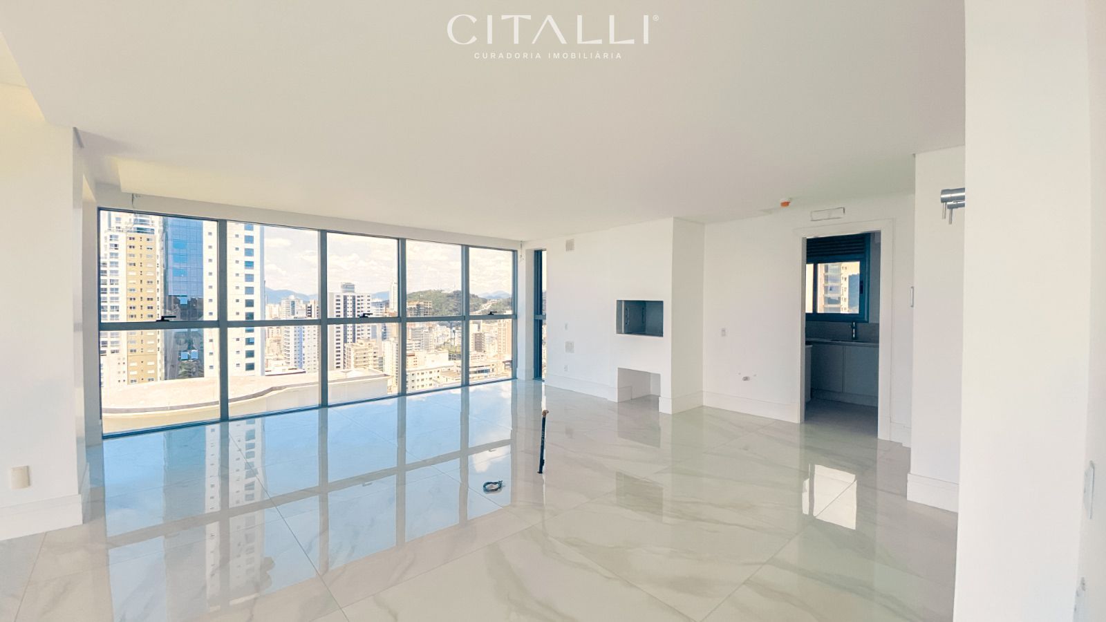 Apartamento no Edifício Splendido em Balneário Camboriú com 301,70 m² - Foto 3