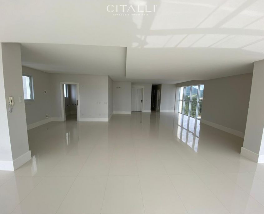 Apartamento no Edifício Ibiza Towers em Balneário Camboriú com 237 m² - Foto 4