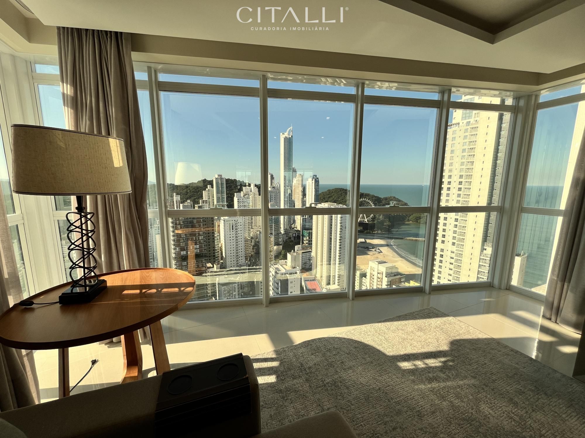 Apartamento no Edifício Alameda Jardins em Balneário Camboriú com 228 m² privativos. - Foto 1