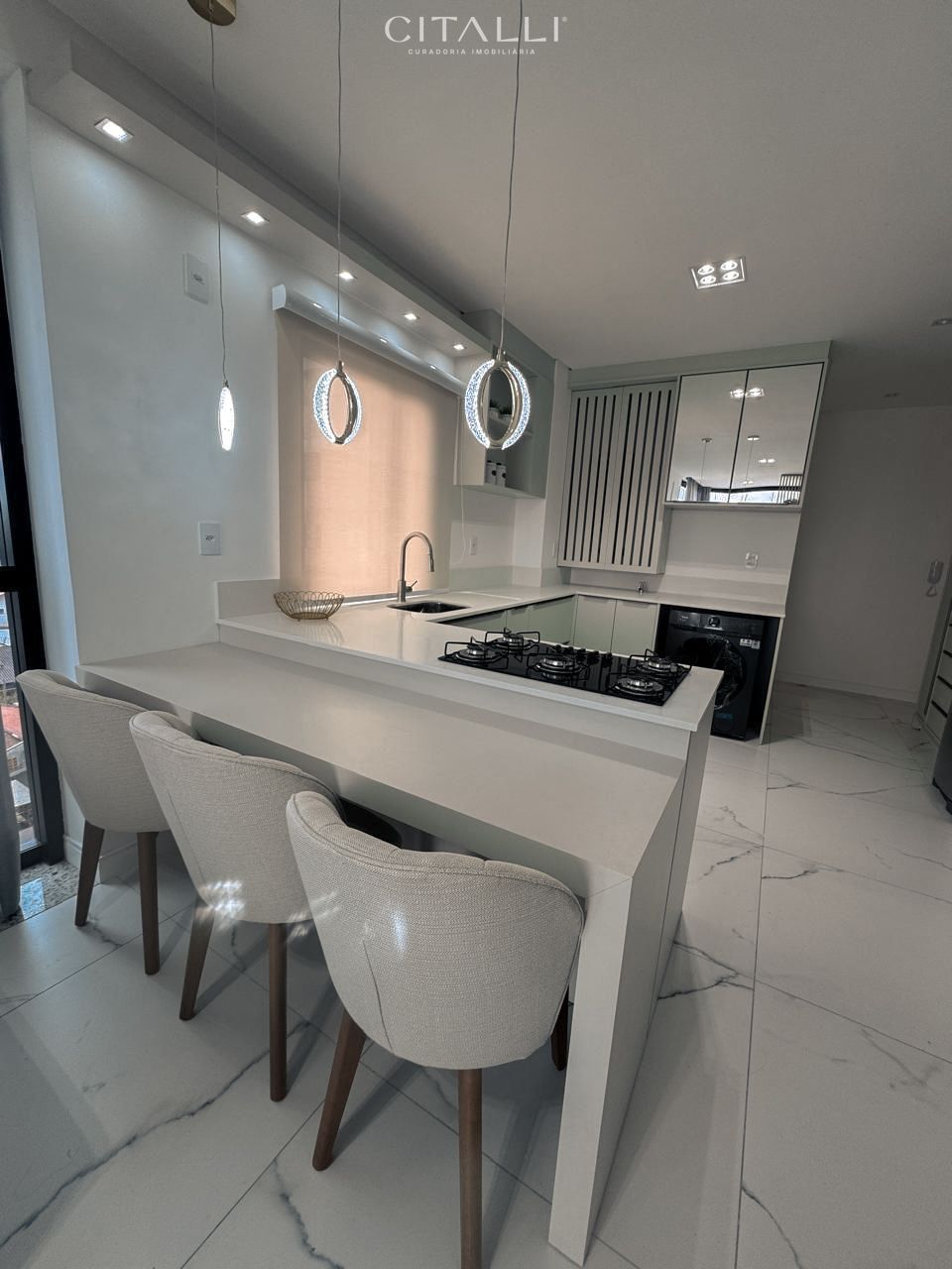 Apartamento no Edifício Ruffino na Meia Praia em Itapema com 74 m². - Foto 4