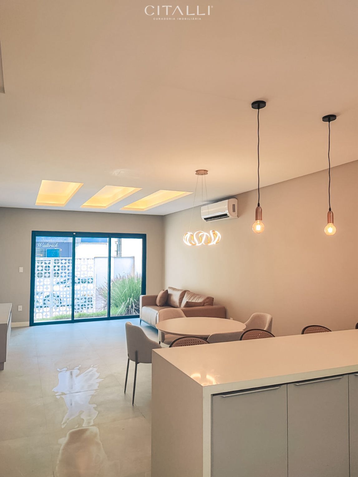 Sobrado Triplex no Centro de Balneário com 234,37 m² - Foto 4