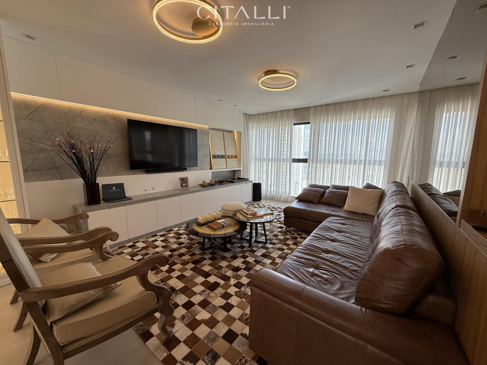 Apartamento mobiliado com vista para o mar, living integrado, 04 suítes e 03 vagas de garagem à venda no Centro Norte de Balneário Camboriú/SC - Foto 3