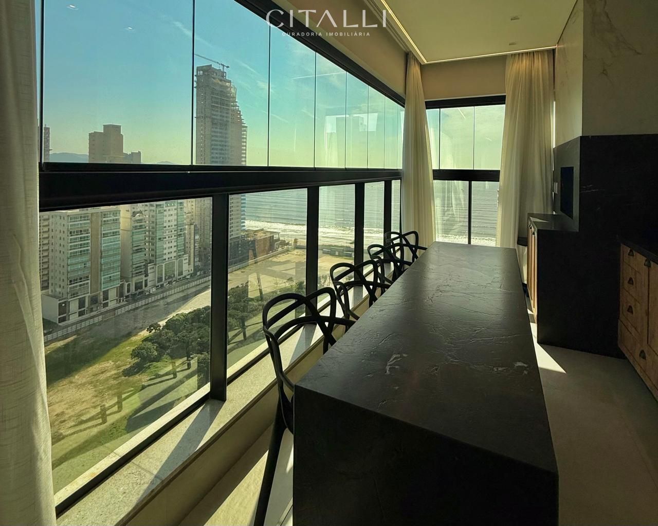Apartamento no Edifício Paramount Tower em Itapema com 183,15 m² - Foto 2