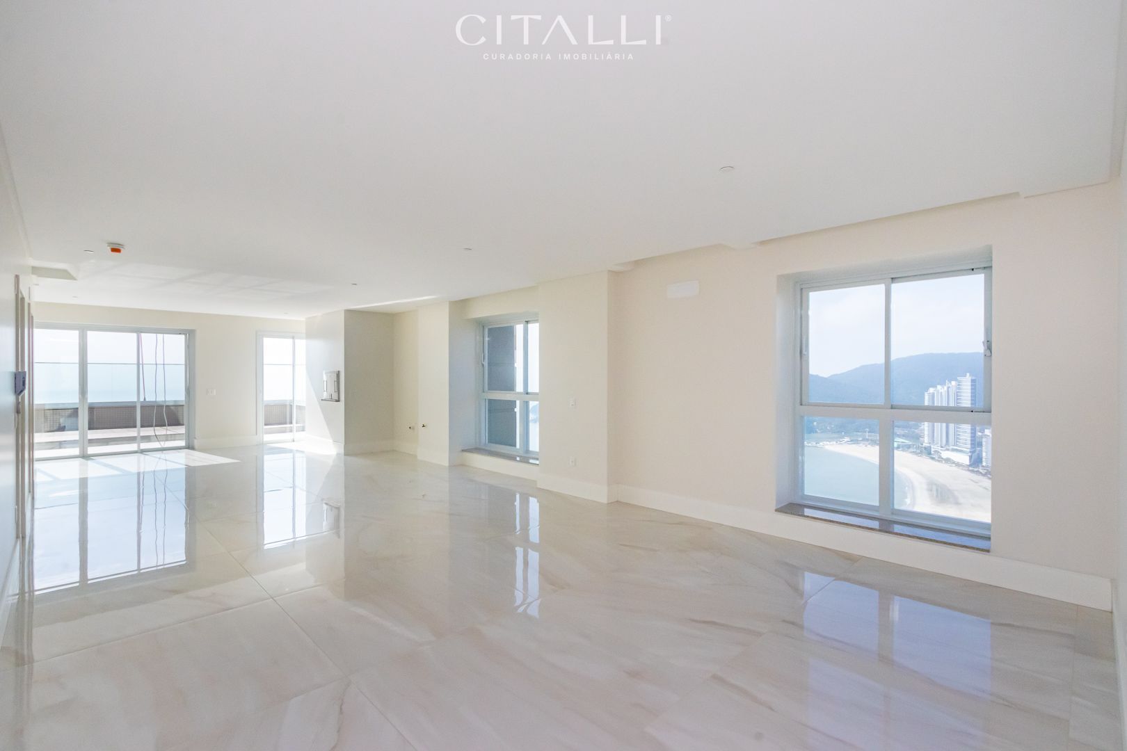 Cobertura duplex no Edifício Aurora Exclusive Home em Balneário Camboriú com 230,85 m² - Foto 4