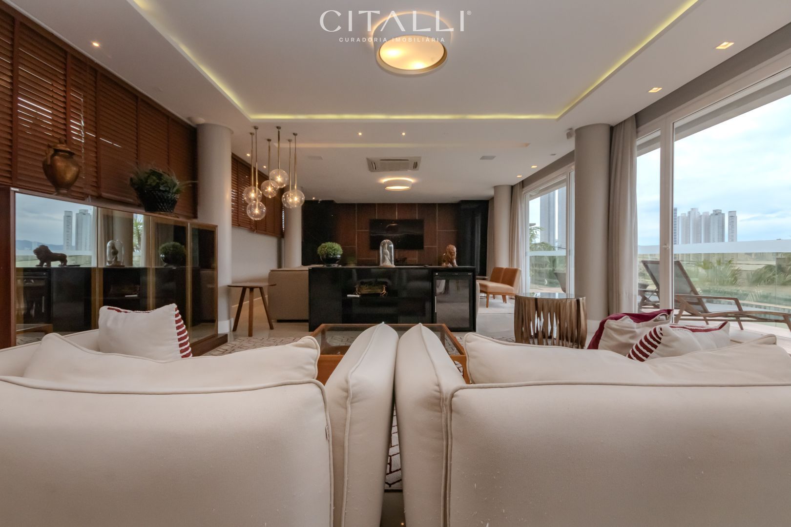 Alto Padrão e Sofisticação | Casa mobiliada e decorada no Condomínio Bella Vista. - Foto 3