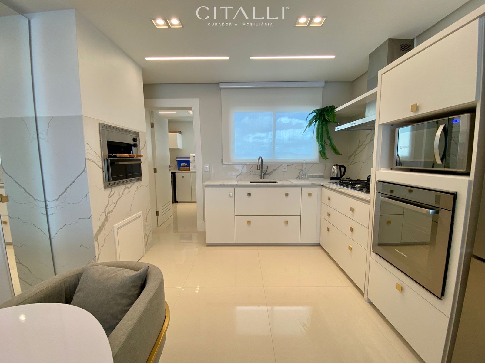Apartamento mobiliado no Edifício Phoenix Tower em Balneário Camboriú com 139m² - Foto 4