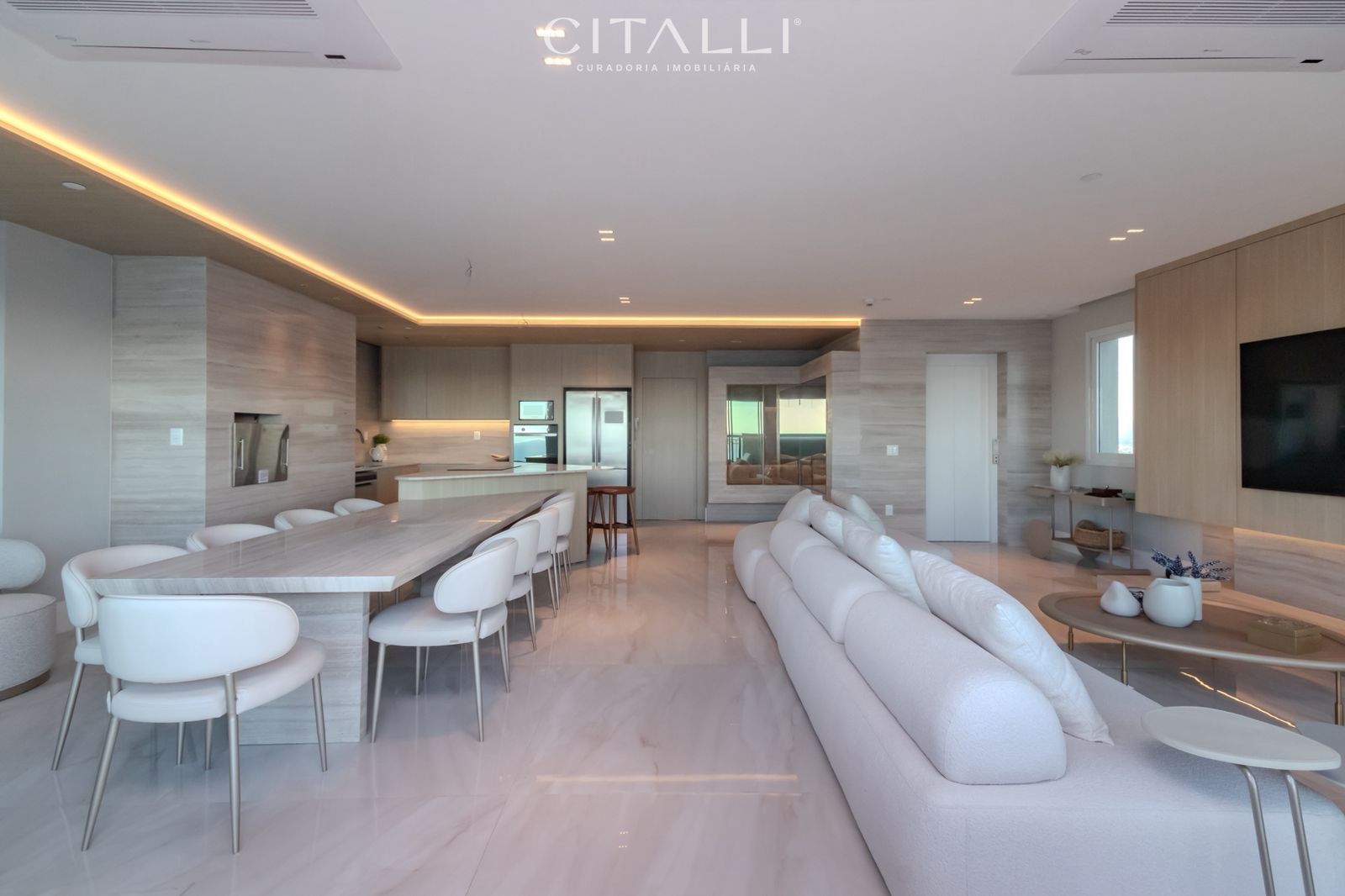 APARTAMENTO FRENTE MAR COM 230M² NA BARRA SUL DA CONSTRUTORA EMBRAED - Foto 2