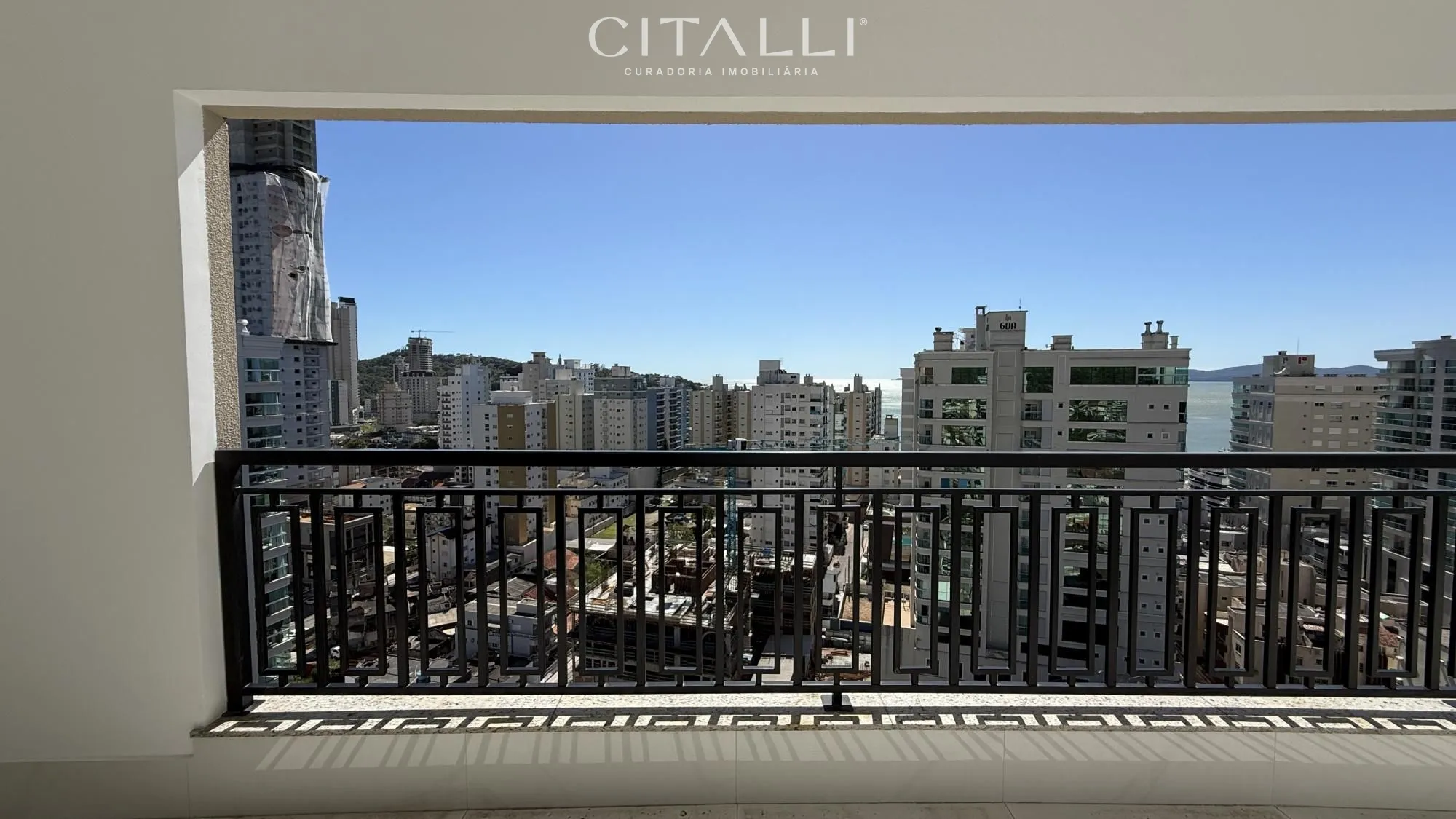 Apartamento novo no Edifício San Lorenzo em Itapema com 160 m² - Foto 2