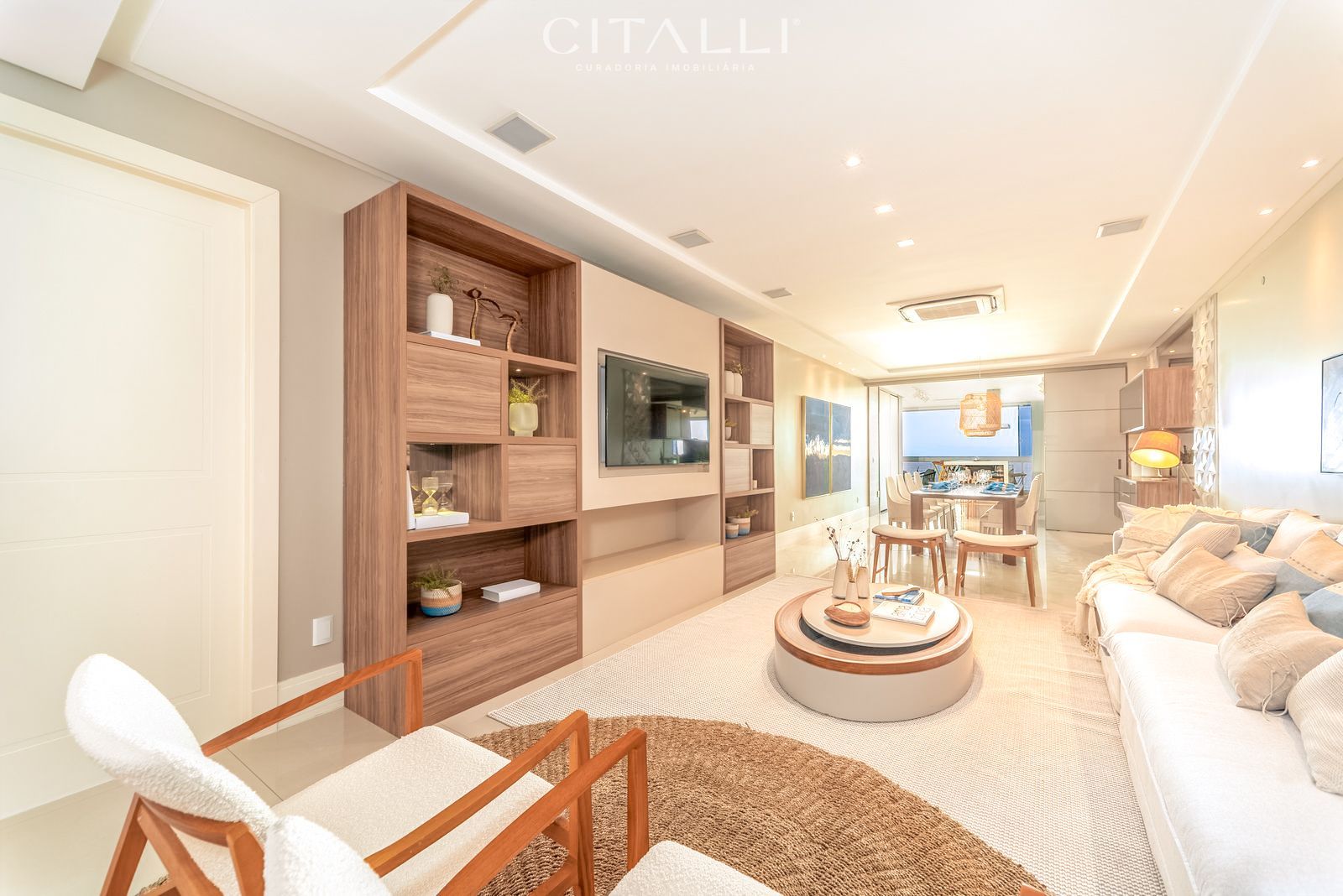 Apartamento  com 04 suítes o Edifício Metropolis em Balneário Camboriú - Foto 1