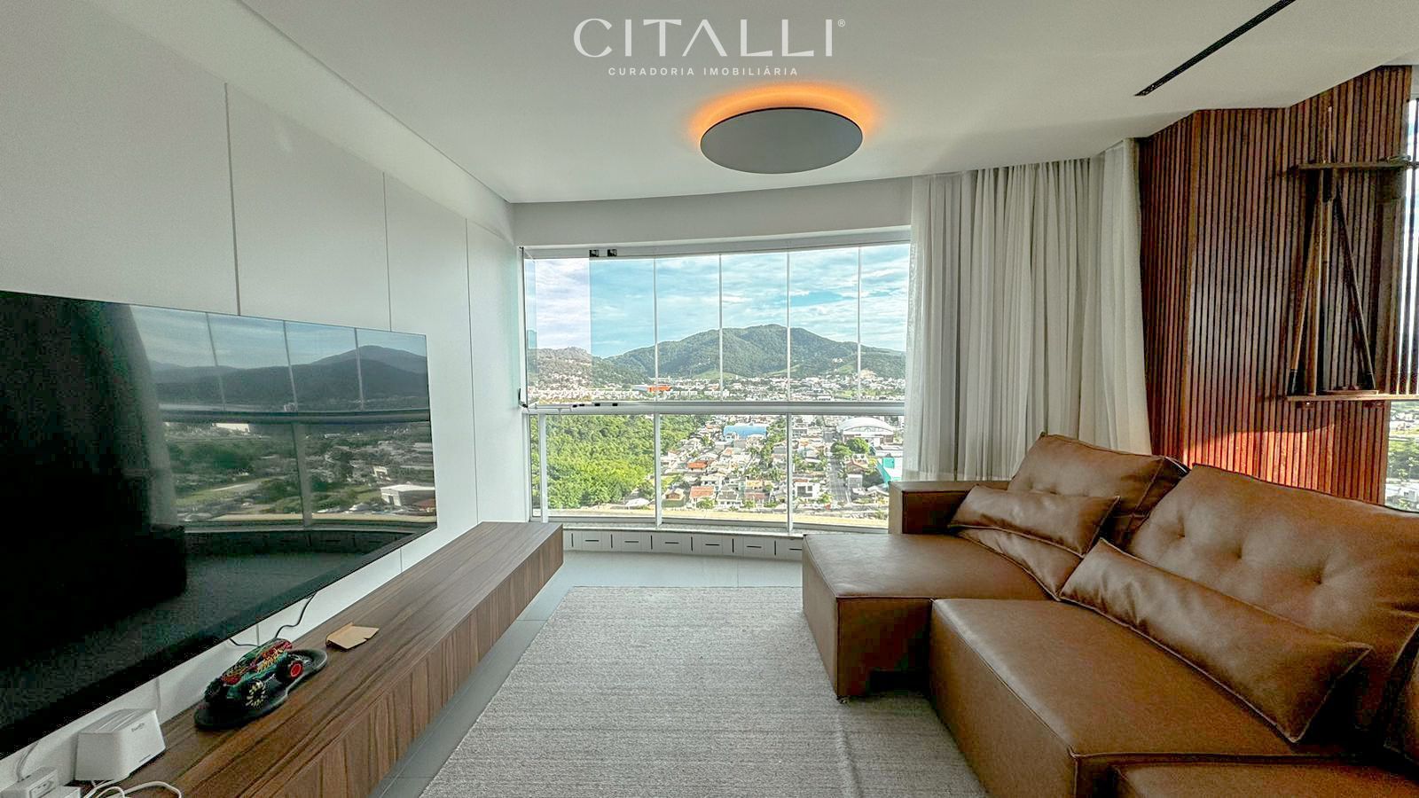 Cobertura Duplex no Edifício Marina Residence em Balneário Camboriú com 310,99 m² - Foto 3