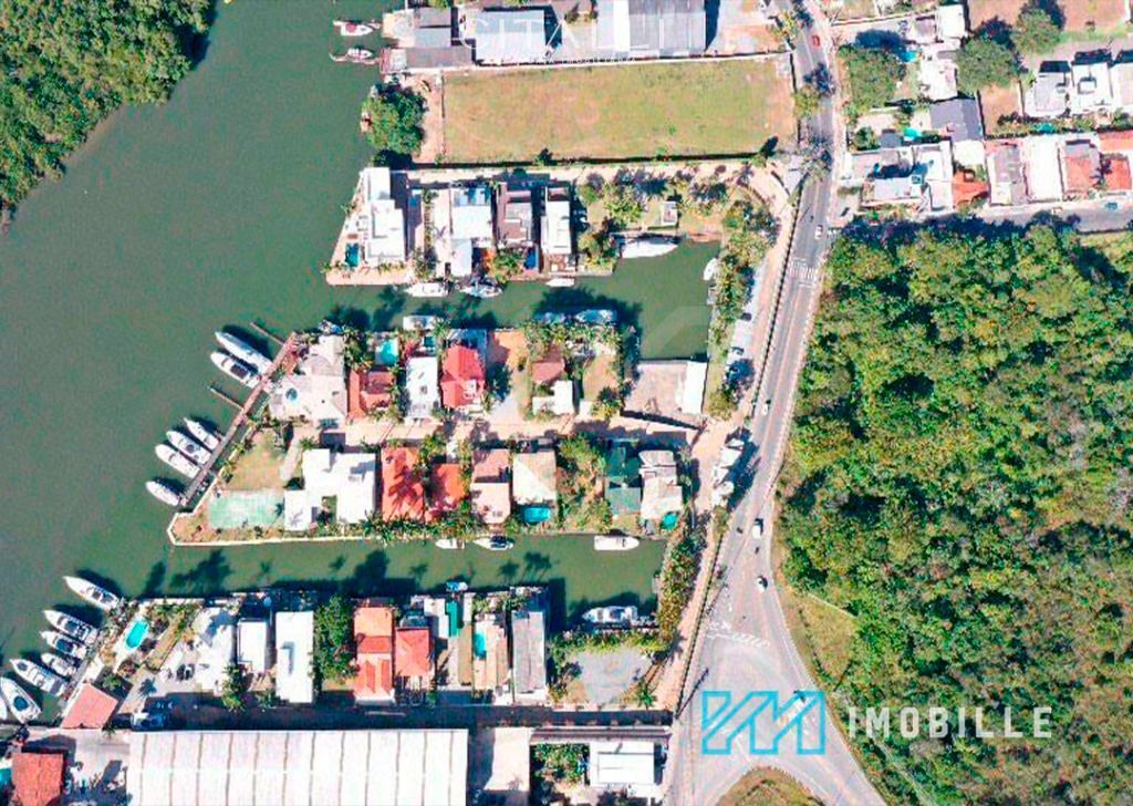 Terreno com Vaga Náutica Condomínio Marina Camboriú - Foto 1