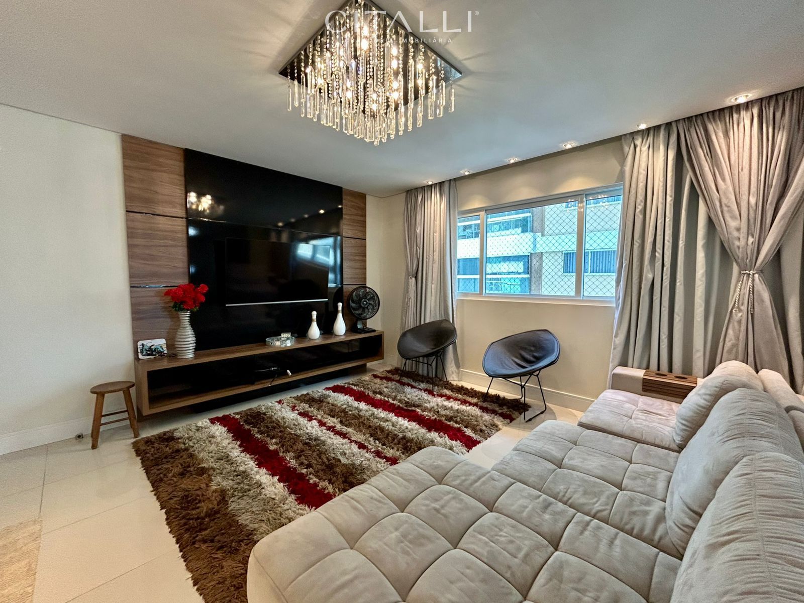 Apartamento no Edifício Place L’Etoile na Meia Pria com 202 m² - Foto 1