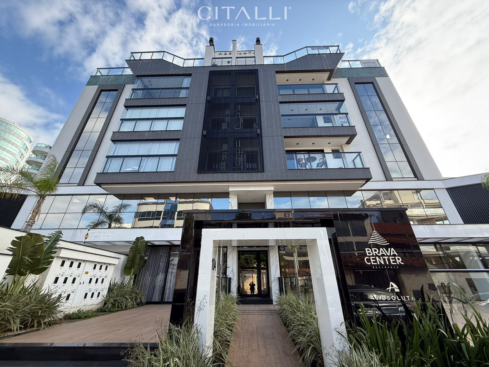 Apartamento no Edifício Brava Center em Itajaí com 95 m² privativos. - Foto 1