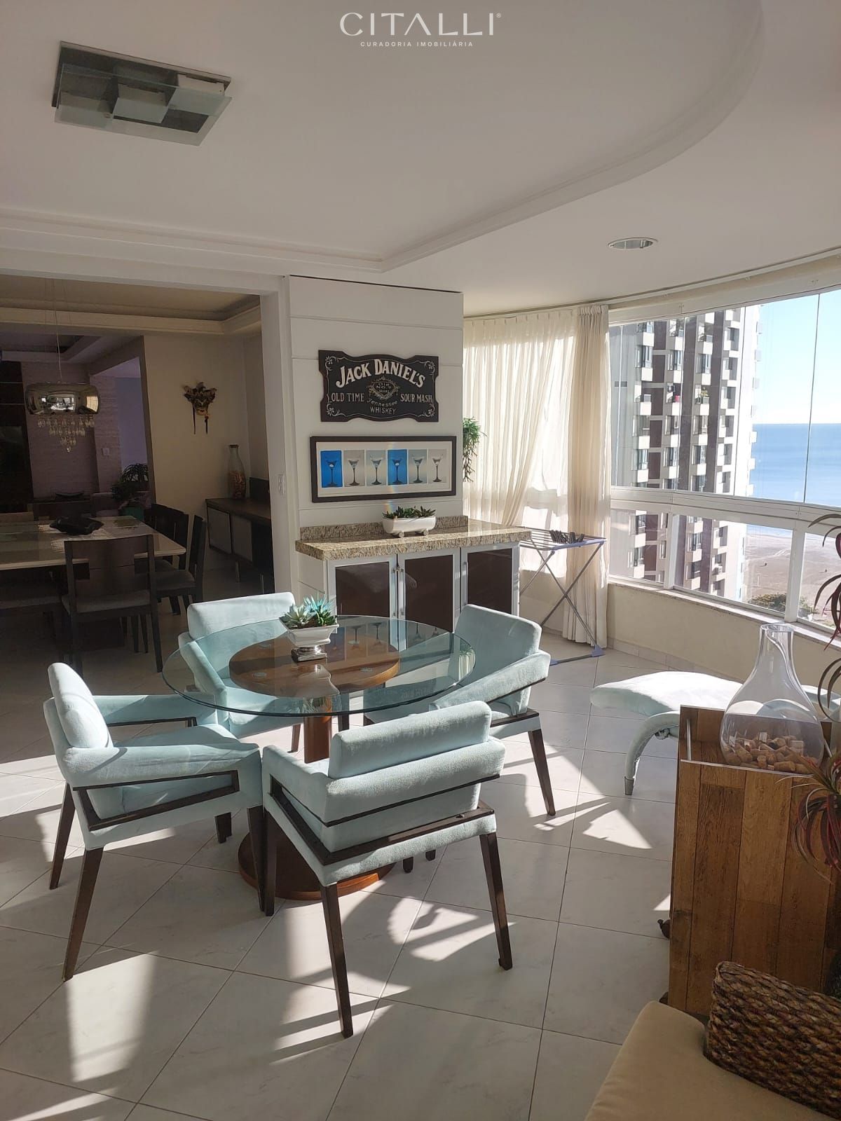Apartamento mobiliado 3 suítes na quadra do mar - Balneário Camboriú, 189m2 - Foto 3