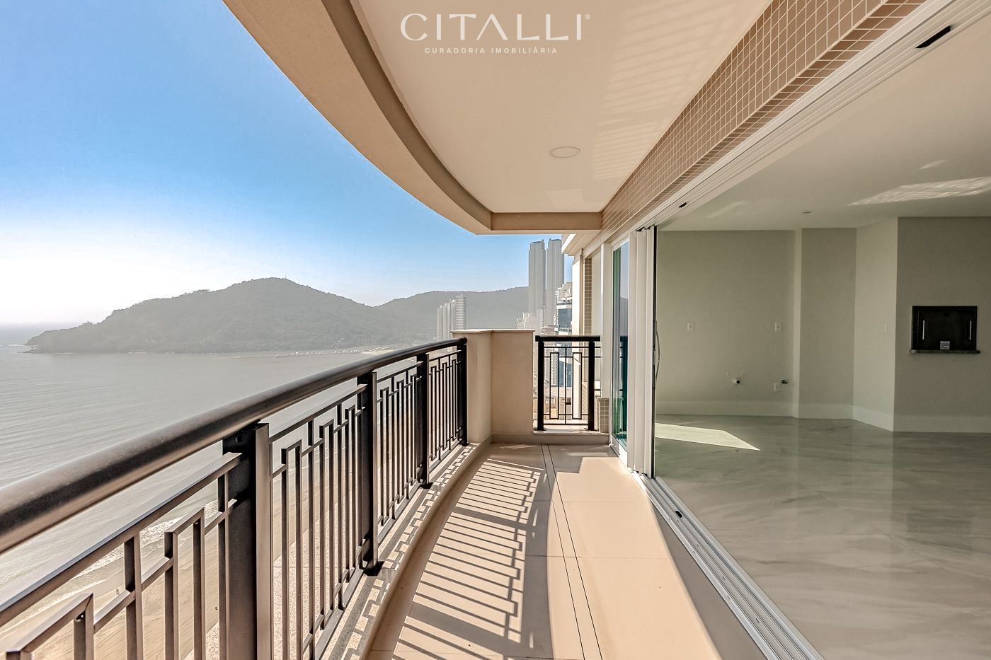 Apartamento no Edifício Aurora Exclusive Home em Balneário Camboriú com 230,85 m² - Foto 1