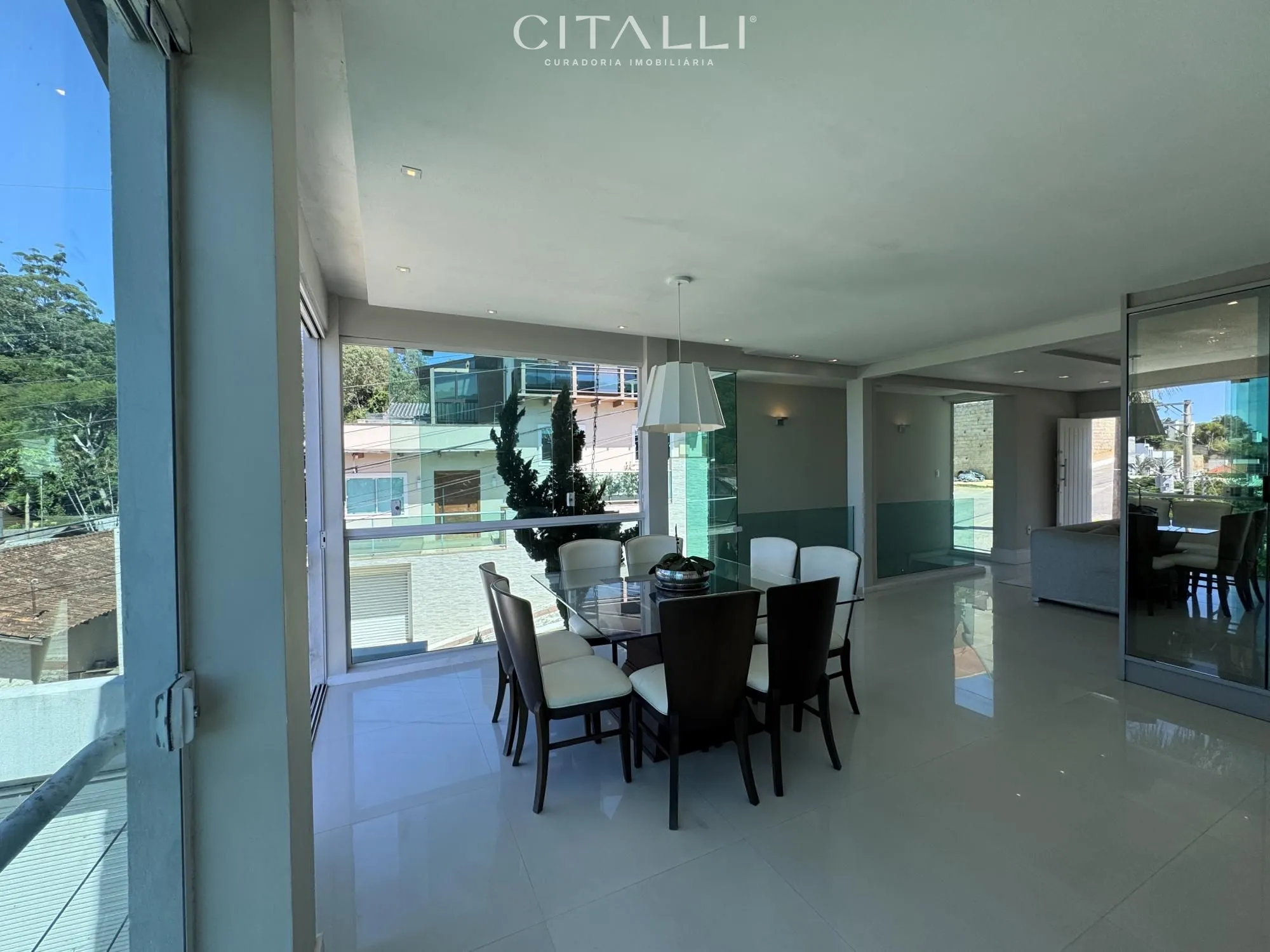 Casa com Vista para o Mar à Venda em Cabeçudas, Itajaí – 3 Suítes - Foto 4