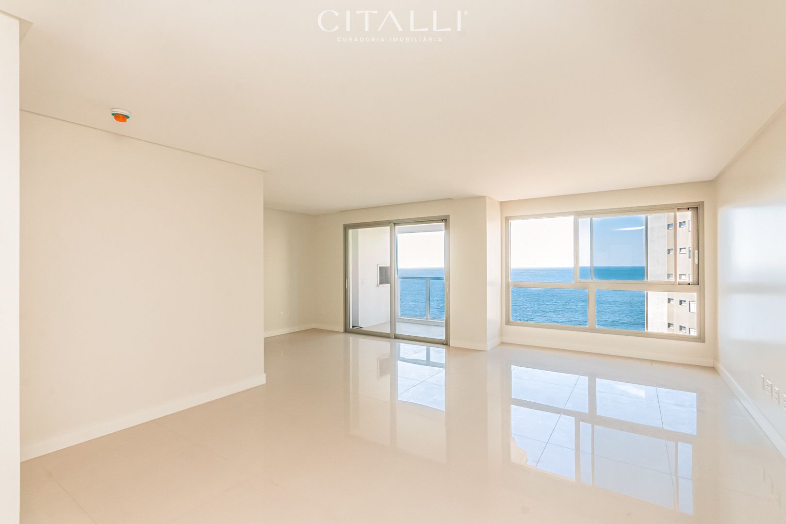 Apartamento no Edifício Morada Ilhas Marianas em Balneário Camboriú com 160 m² - Foto 2