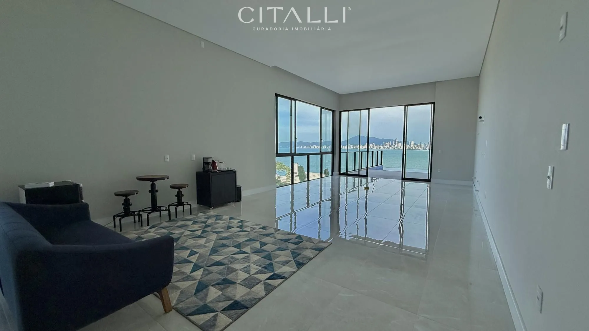 CASA NO CANTO DA PRAIA COM VISTA MAR – ITAPEMA - Foto 3