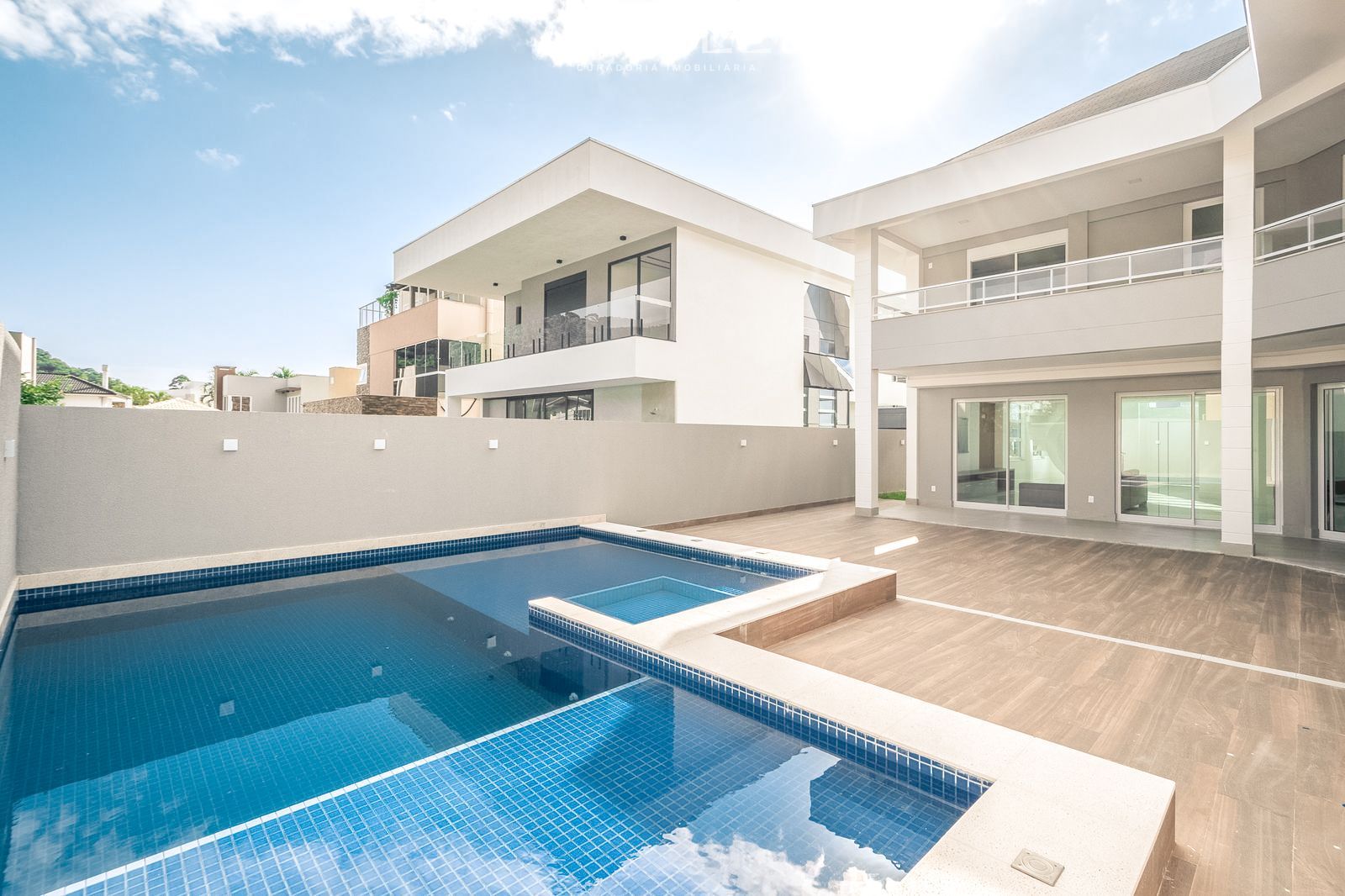 Casa no Condomínio Haras Rio do Ouro em Balneário Camboriú com 400 m² - Foto 3