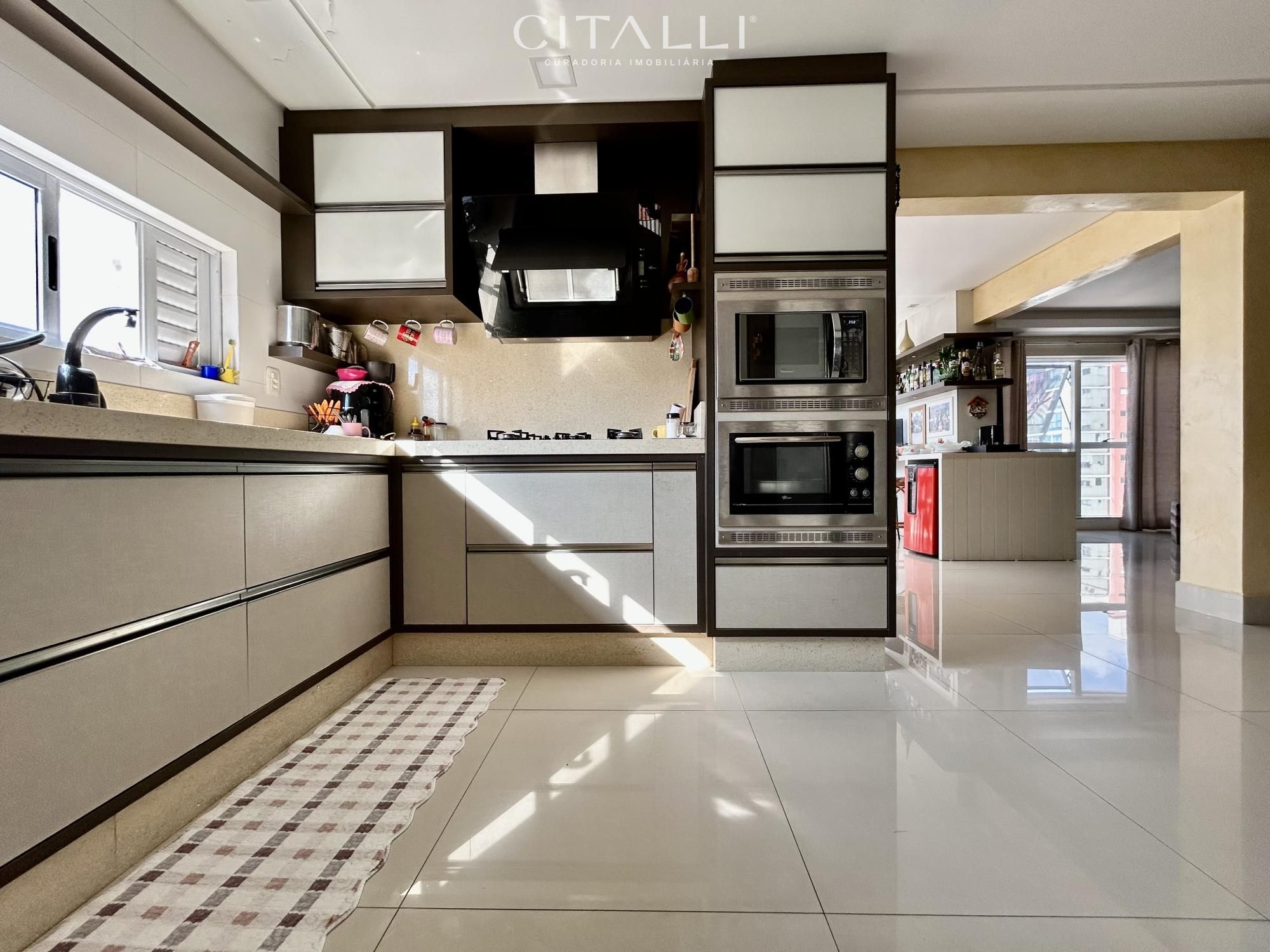 Apartamento no Edifício Mar das Arábias na Meia Praia com 180 m². - Foto 4