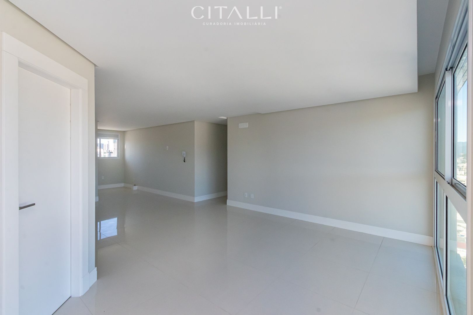 Apartamento no Edifício Falcon Tower em Balneário Camboriú com 130 m² - Foto 5