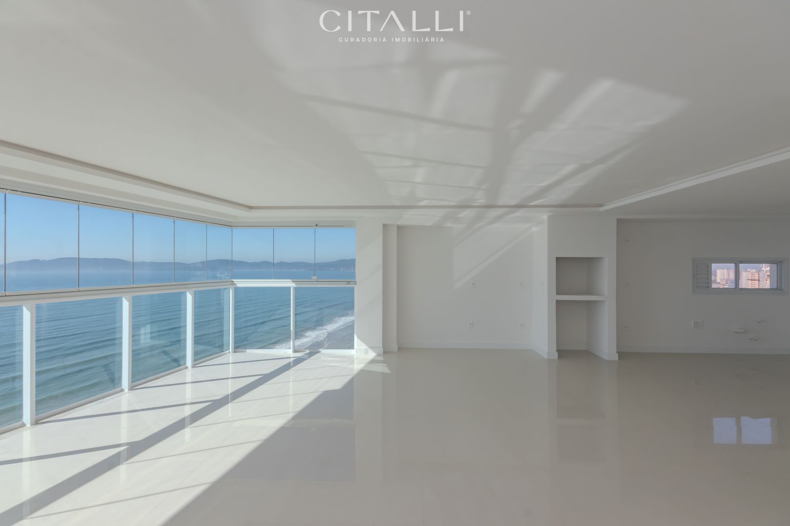 APARTAMENTO FRENTE MAR NO EDIFÍCIO LUMIÈRE RESIDENCE – MEIA PRAIA | ITAPEMA - Foto 2