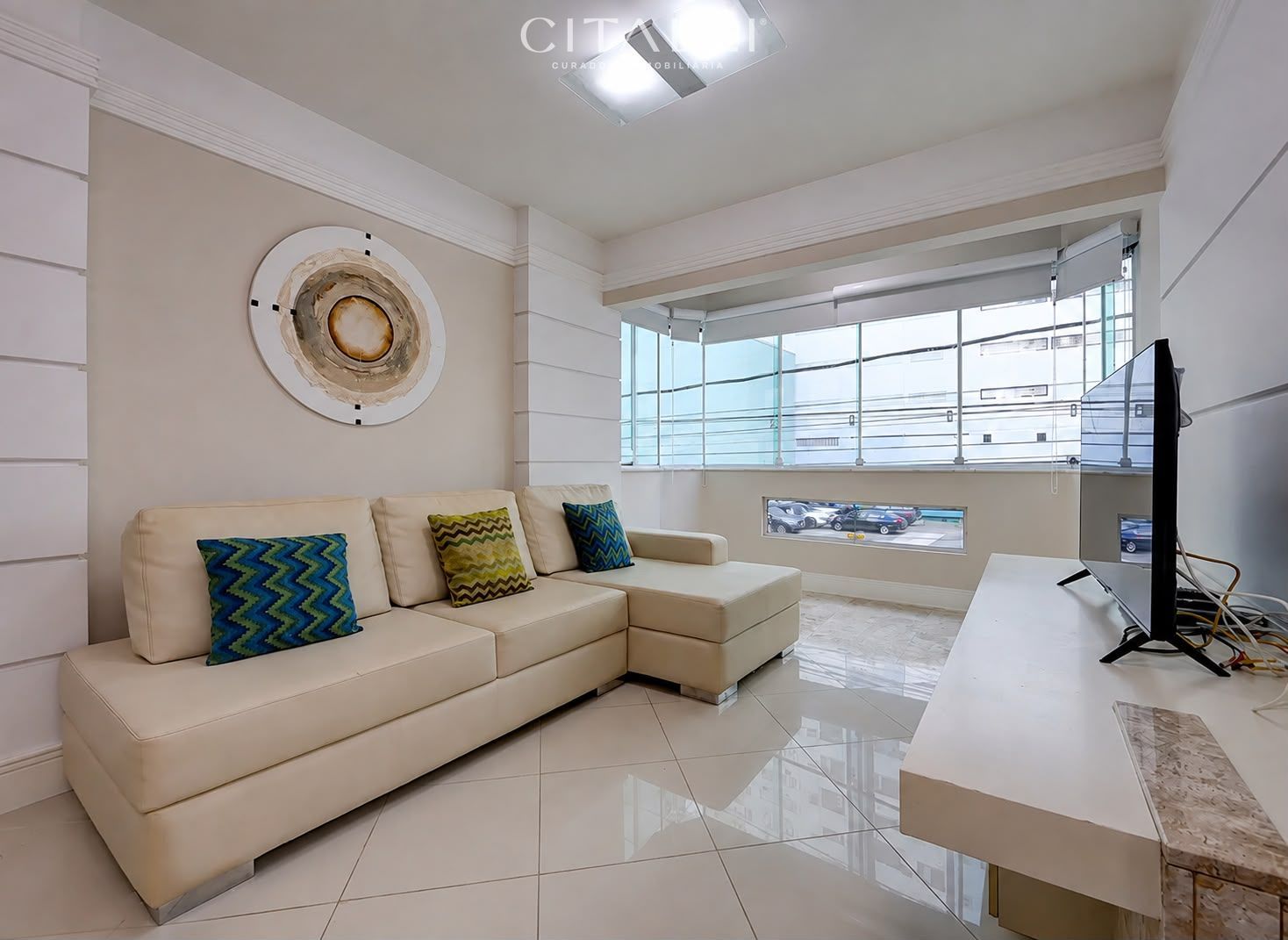 Apartamento Quadra Mar Mobiliado em Balneário Camboriú. - Foto 2