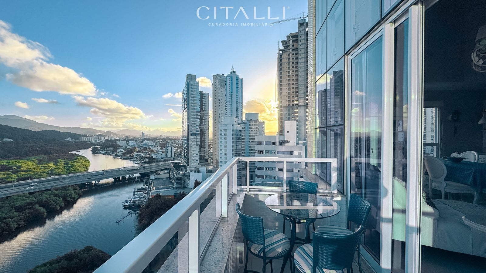 Apartamento no Edifício Vista Bella em Balneário Camboriú com 150 m² - Foto 4