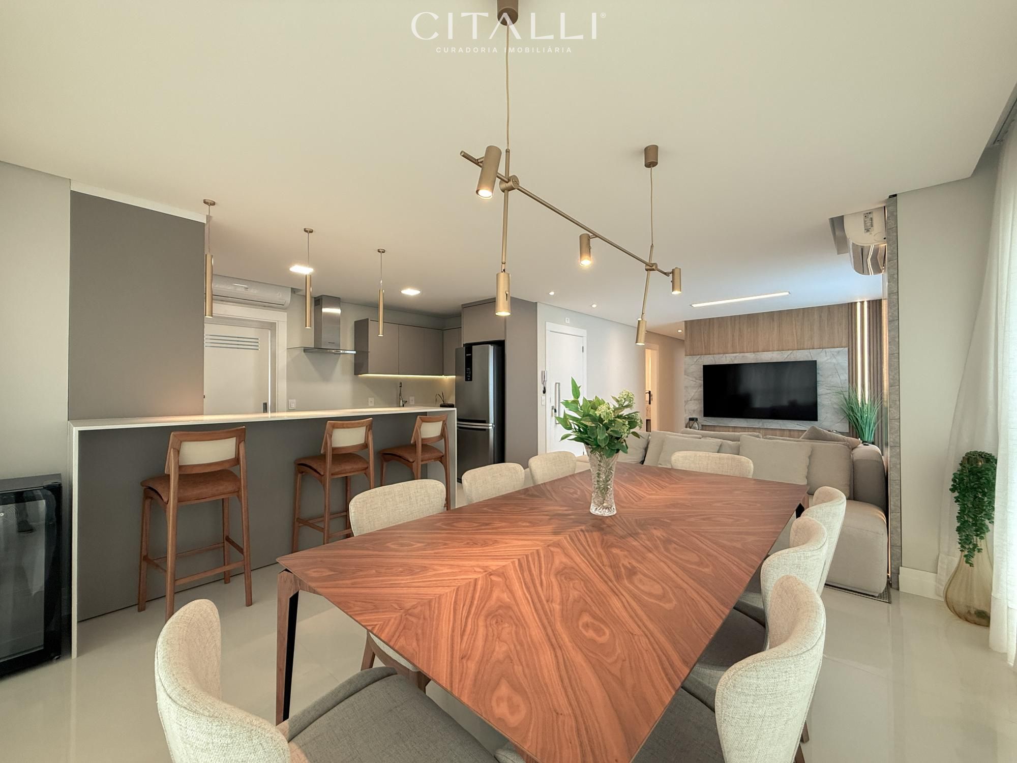 Apartamento à Venda no Eleganza Tower em Balneário Camboriú, 140m², 04 quartos - Foto 1