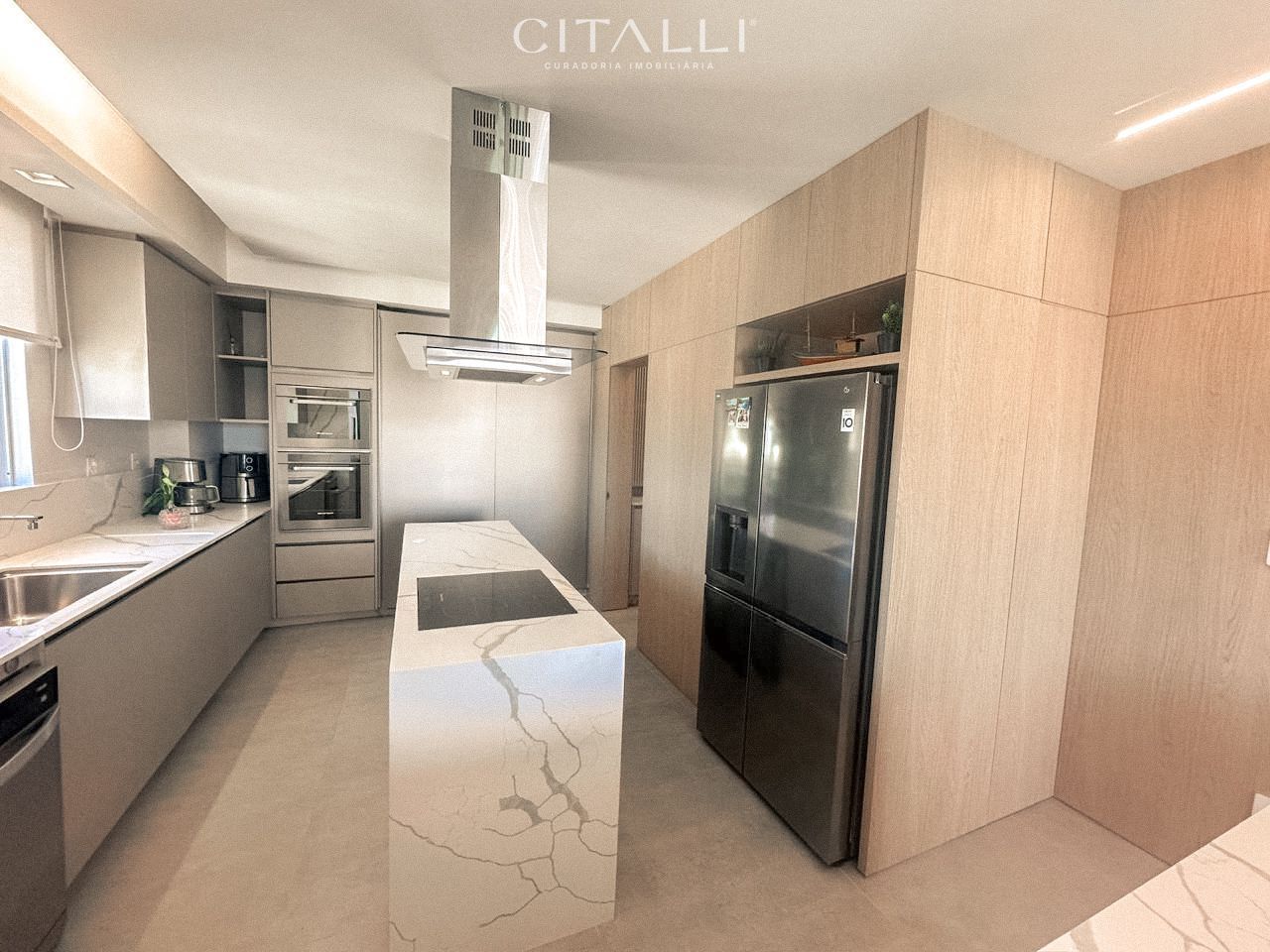 Cobertura Duplex no Edifício Agatha Christie em Balneário Camboriú com 220 m² - Foto 3