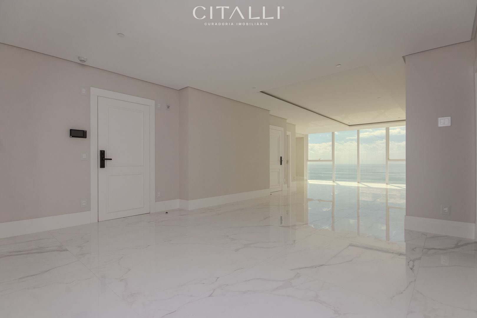 Apartamento no Edifício Boreal Tower na Av. Atlântica de Balneário Camboriú com 04 Suítes - Foto 1