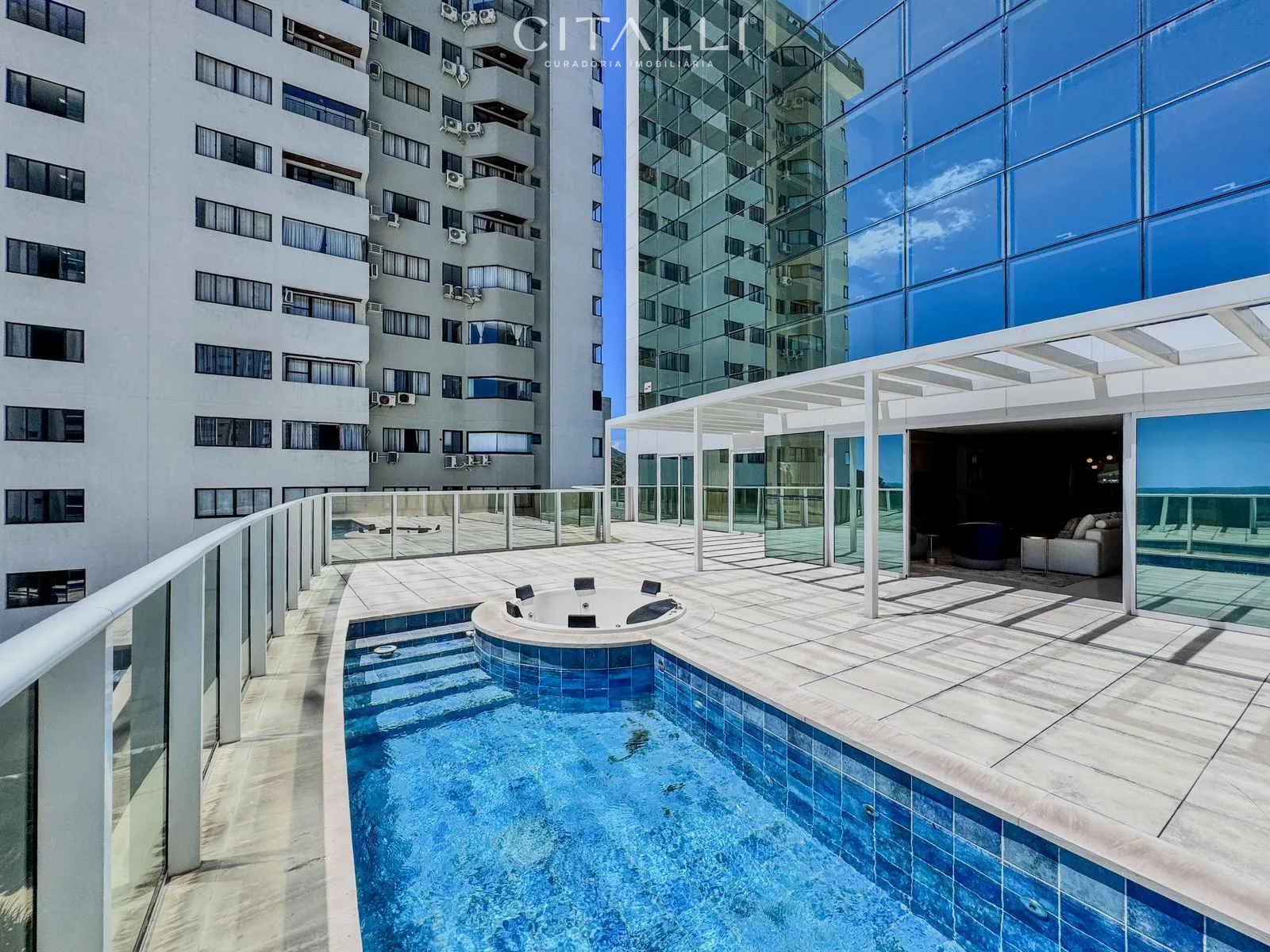 APARTAMENTO DIFERENCIADO NO EDIFÍCIO ONE TOWER – BALNEÁRIO CAMBORIÚ - Foto 2