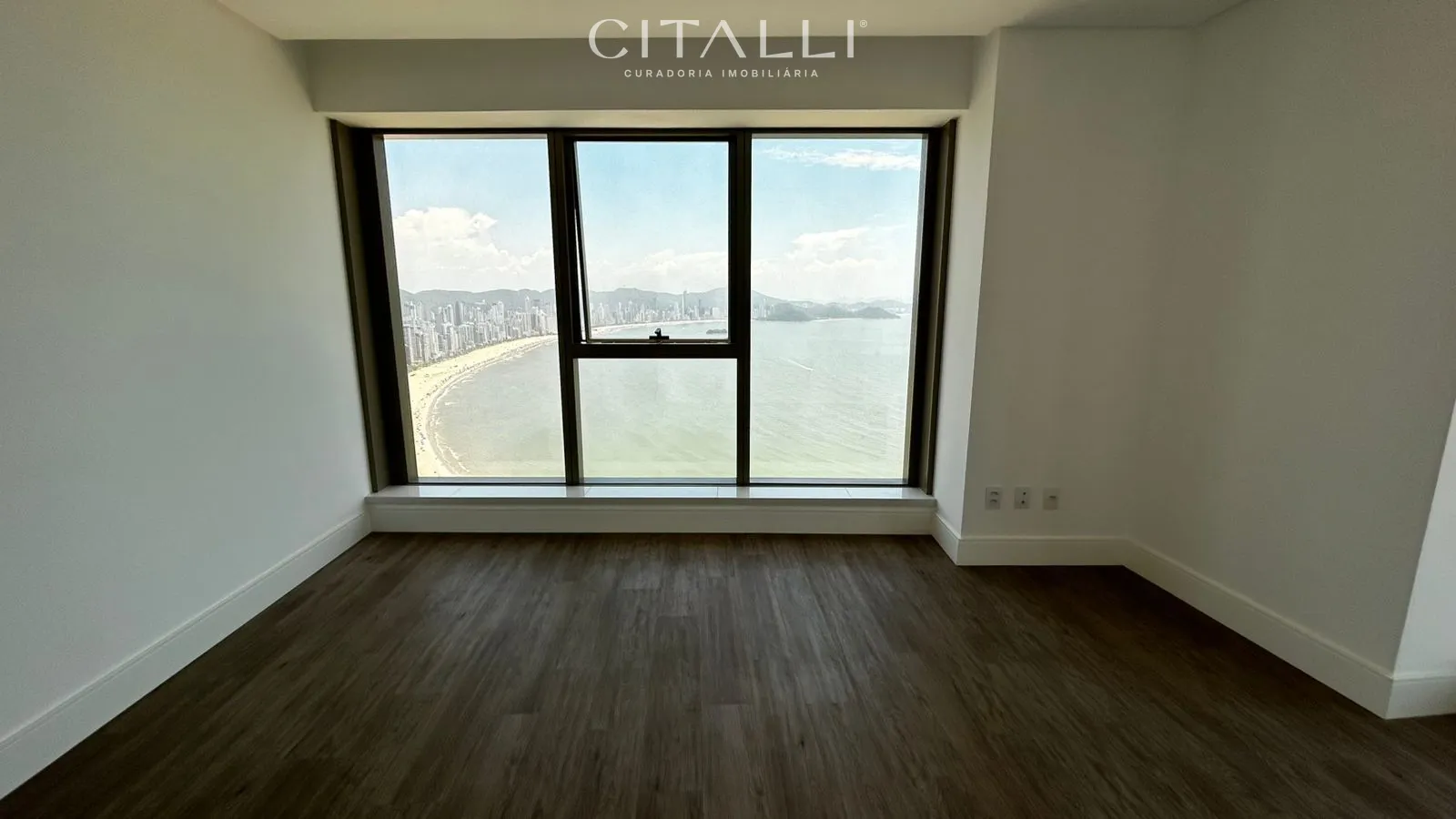 Apartamento mobiliado no Edifício Yachthouse em Balneário Camboriú com 261 m² - Foto 2