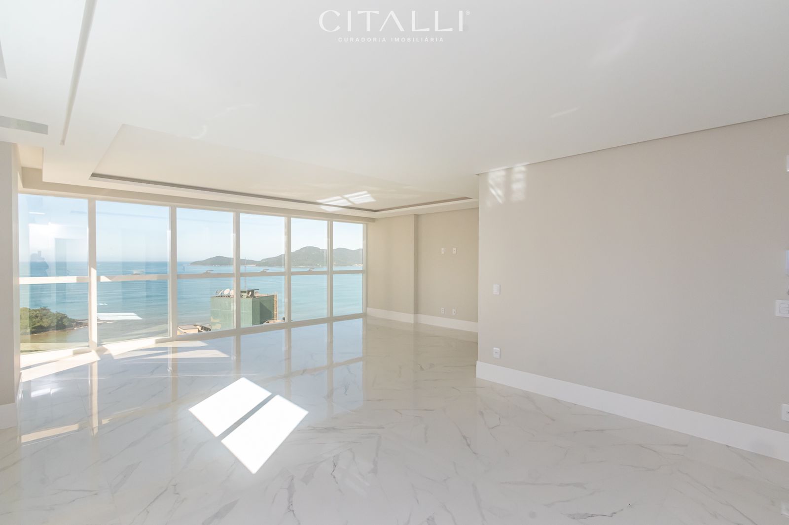 Apartamento no Edifício Skyline Tower em Balneário Camboriú com 151 m² - Foto 1