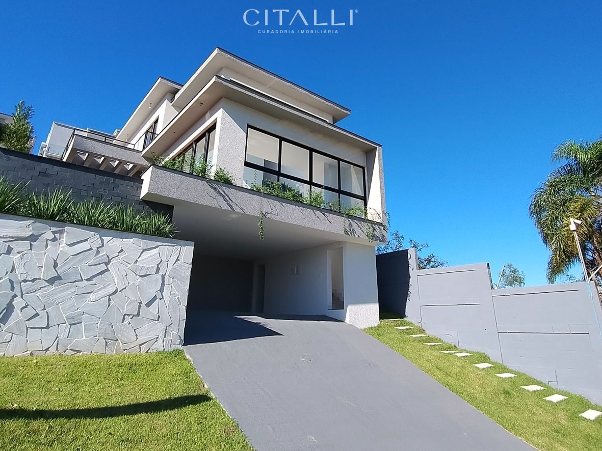 Casa à venda no Condomínio Mirante Camboriú com 03 suítes e 270 m² de área privativa. - Foto 2