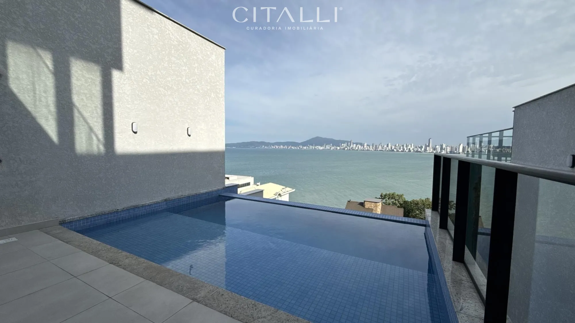 CASA NO CANTO DA PRAIA COM VISTA MAR – ITAPEMA - Foto 4