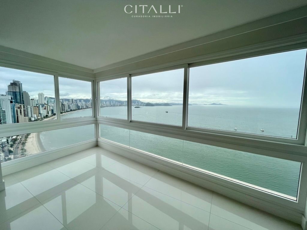 Apartamento no Edifício Gran Palazzo em Balneário Camboriú.