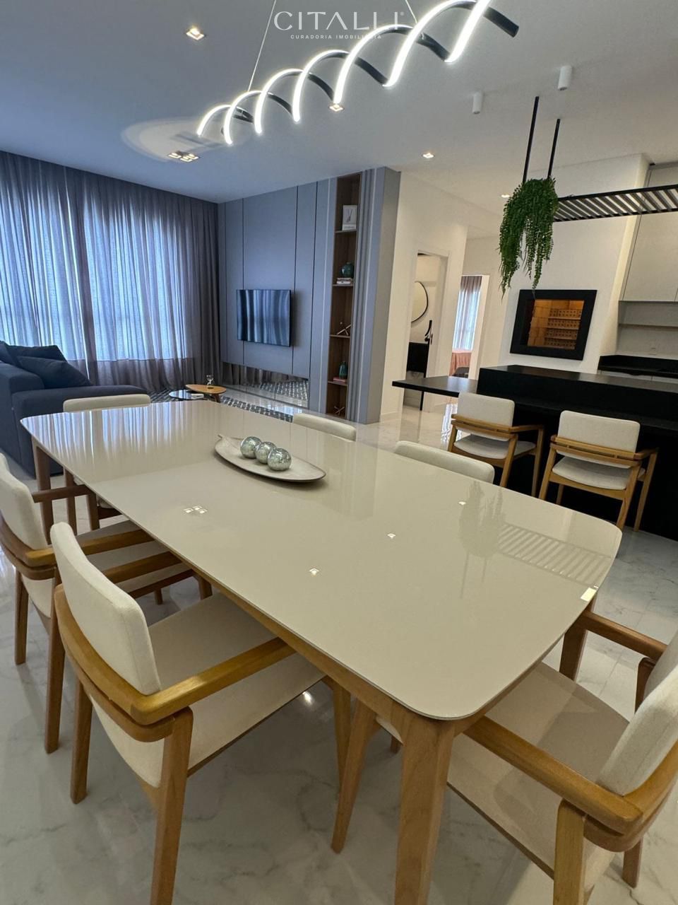 Apartamento mobiliado no Edifício Florence Garden em Balneário Camboriú - Foto 2