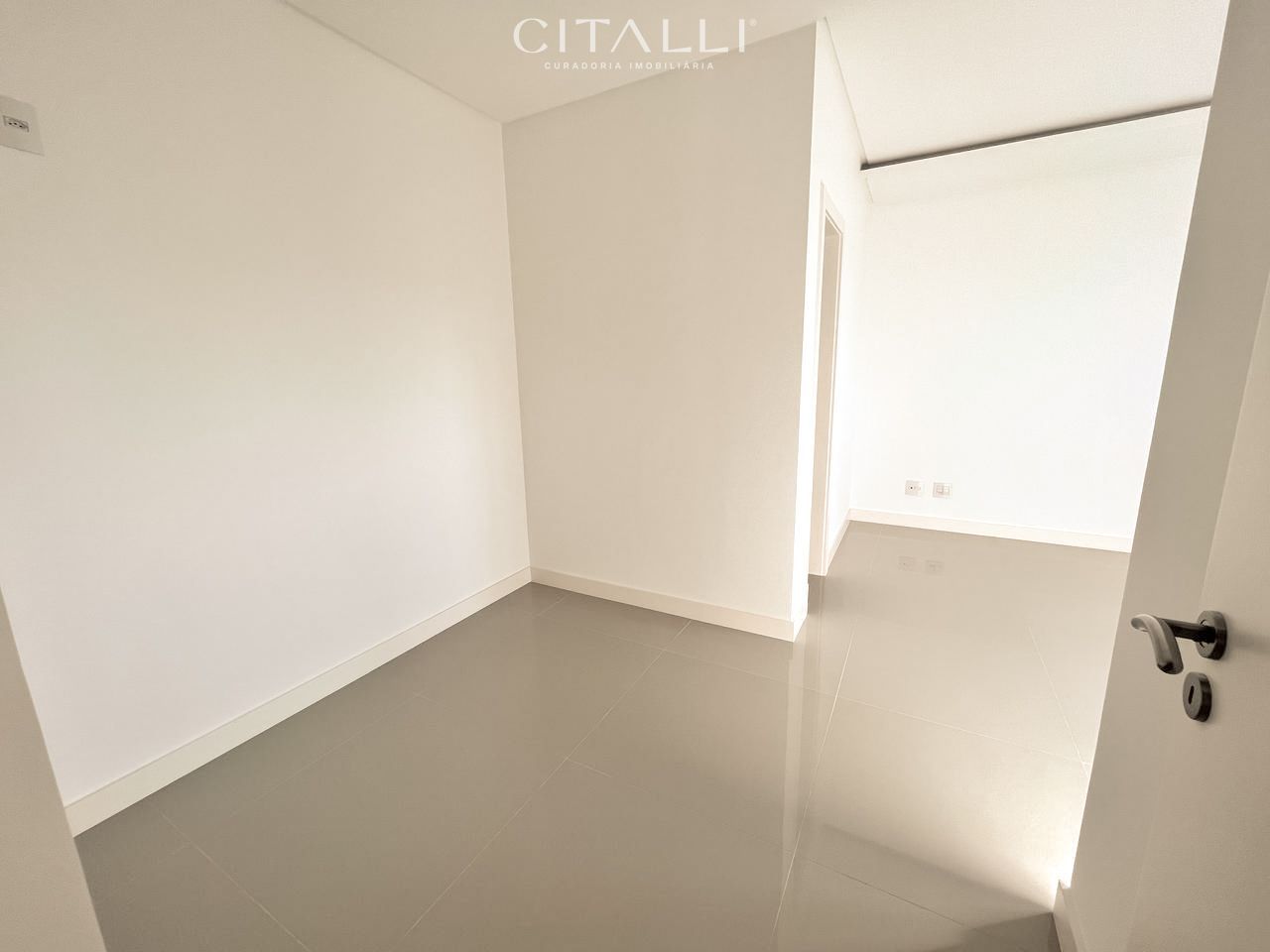 Apartamento no Edifício Portinax Residence em Balneário Camboriú com 128,78 m² - Foto 4