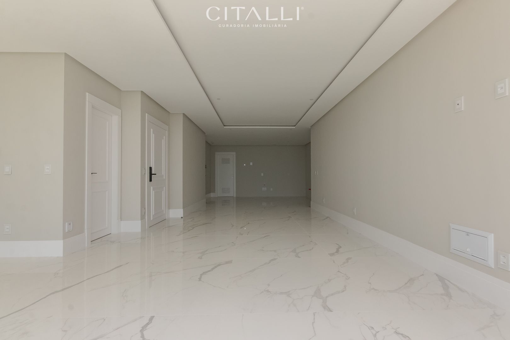 Apartamento no Edifício Boreal Tower na Av. Atlântica de Balneário Camboriú com 04 Suítes. - Foto 4