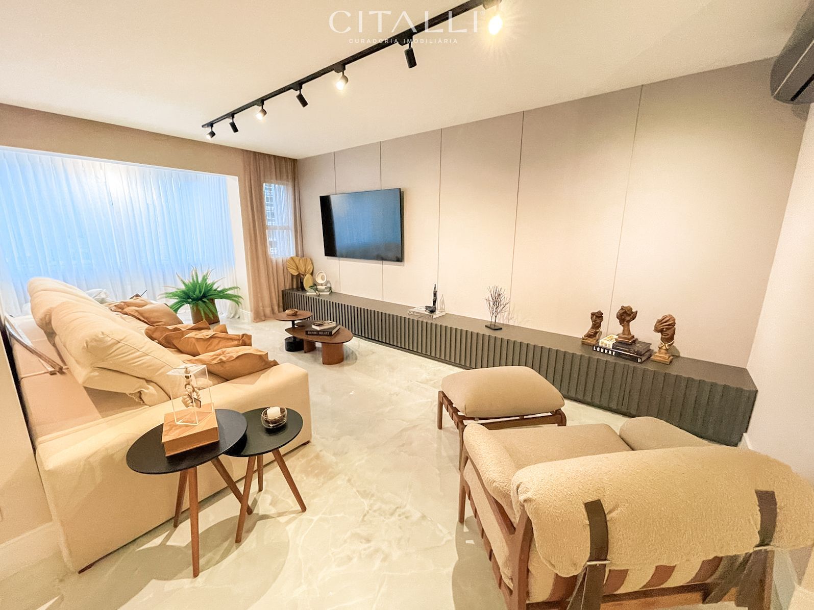 Cobertura plana no Edifício Cravo e Canela em Balneário Camboriú com 233,64 m² - Foto 1