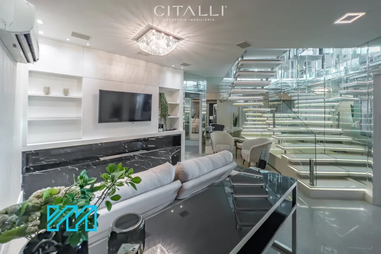 Cobertura duplex no Edifício Grand Royale em Balneário Camboriú com 280 m² - Foto 1
