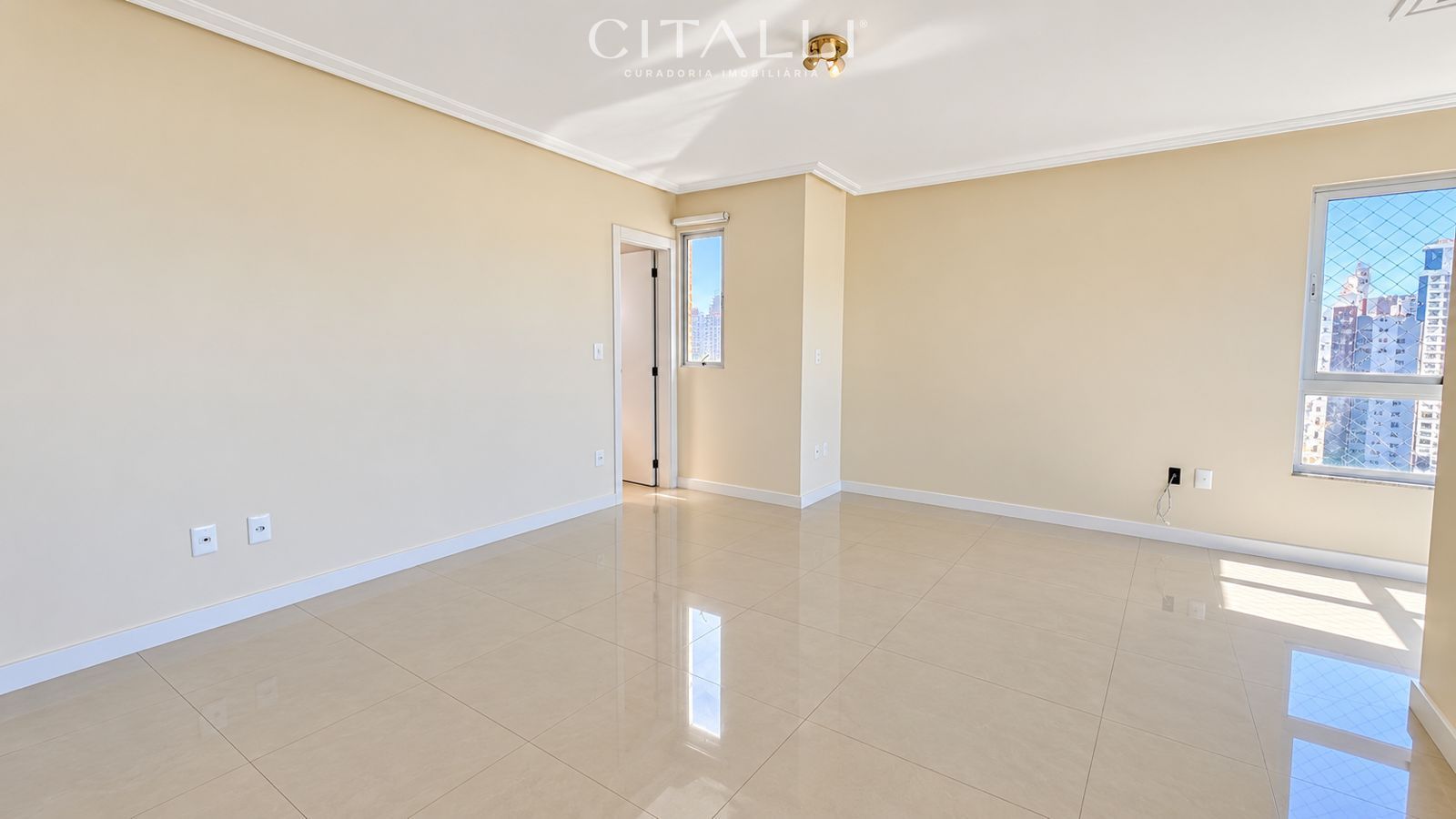 APARTAMENTO DUPLEX NO EDIFÍCIO VISTA BELLA – BALNEÁRIO CAMBORIÚ - Foto 3