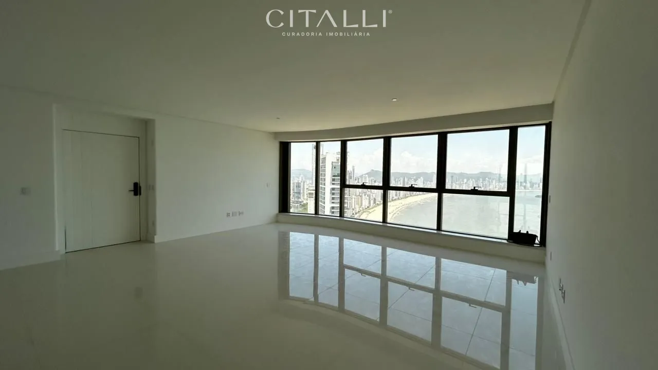 Apartamento mobiliado no Edifício Yachthouse em Balneário Camboriú com 261 m² - Foto 2