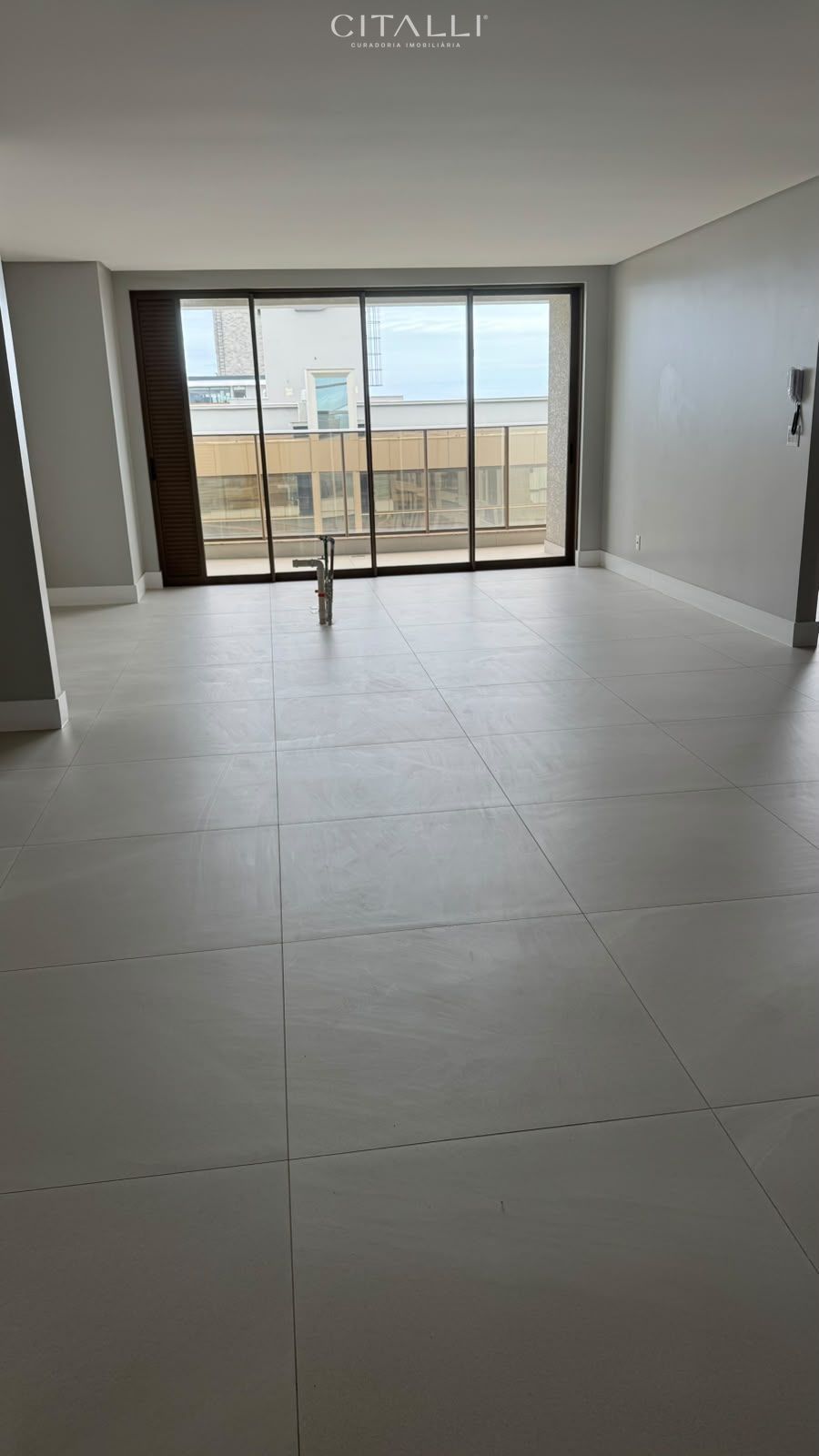 Apartamento no Edifício Ocean Wind na Praia Brava de Itajaí com 03 Suítes - Foto 3