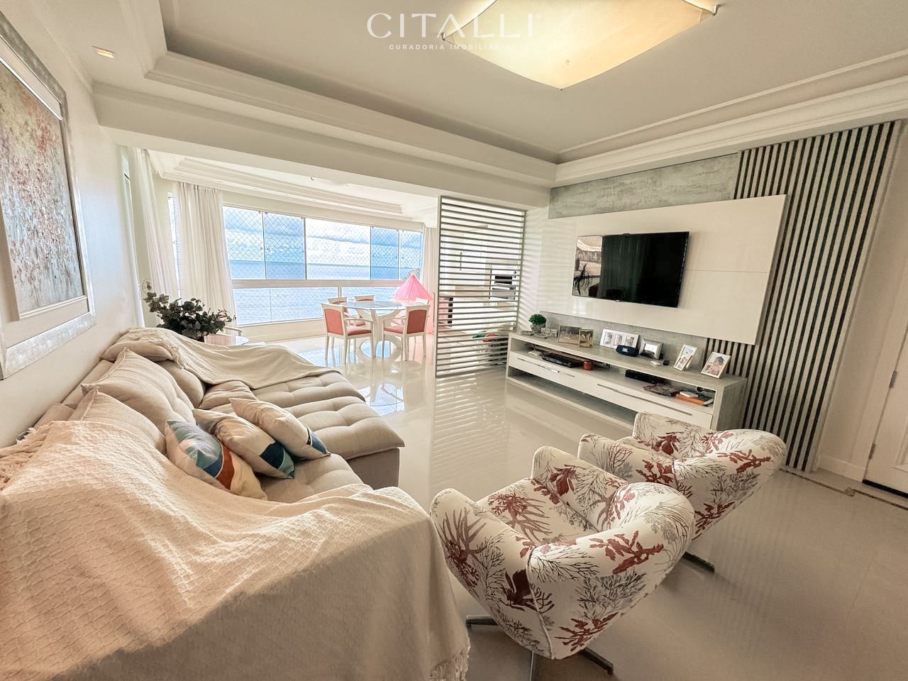 Apartamento no Edifício Beverly Hills em Balneário Camboriú com 185 m² - Foto 1