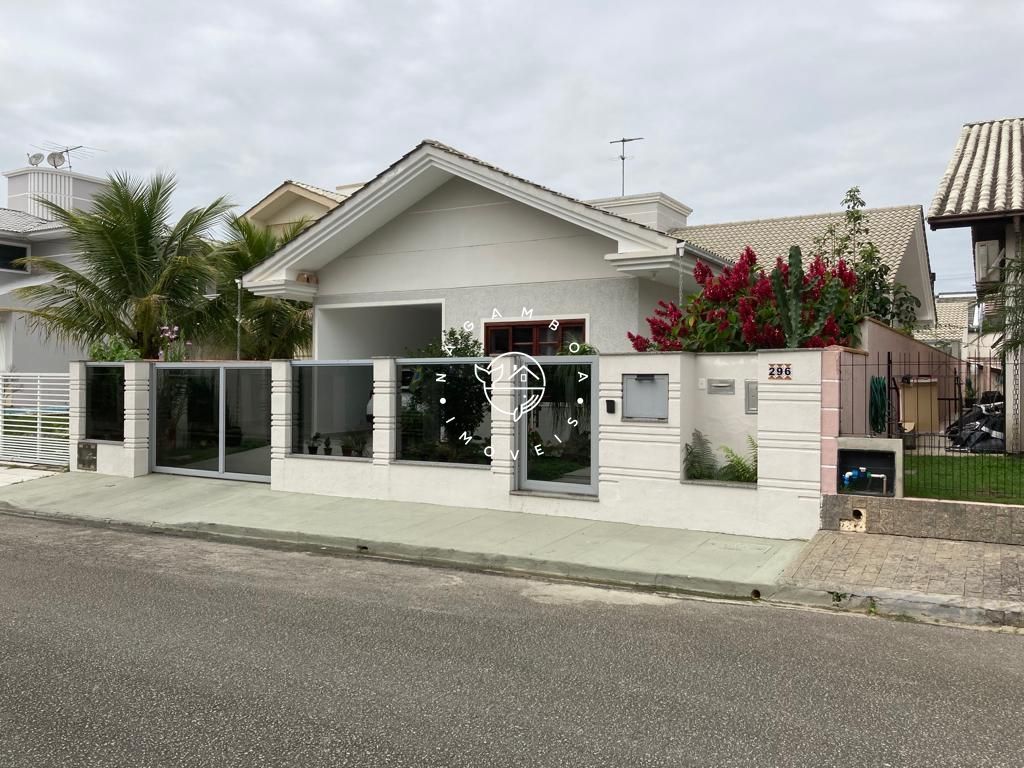 Linda Casa à Venda na Pedra Branca – Palhoça/SC   Conforto, localização privilegiada!